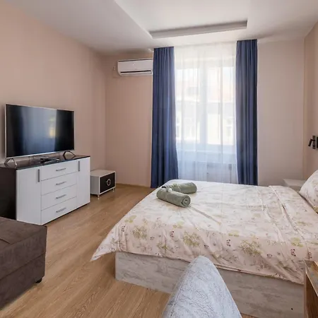 3bdr, Center Retreat, Heart, Free Parking *